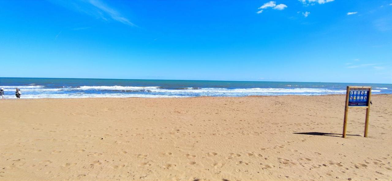 Apartamento Victoria Playa By Denia Costa Екстер'єр фото
